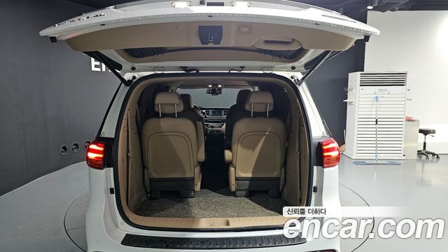 Kia Canival 2019 — photo 25