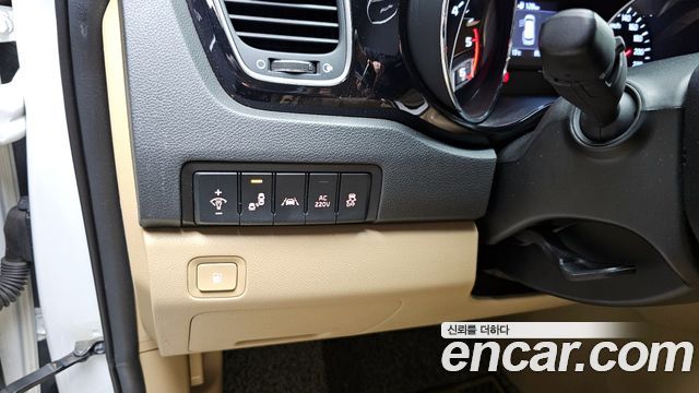 Kia Canival 2019 — photo 29