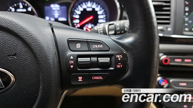 Kia Canival 2019 — photo 32