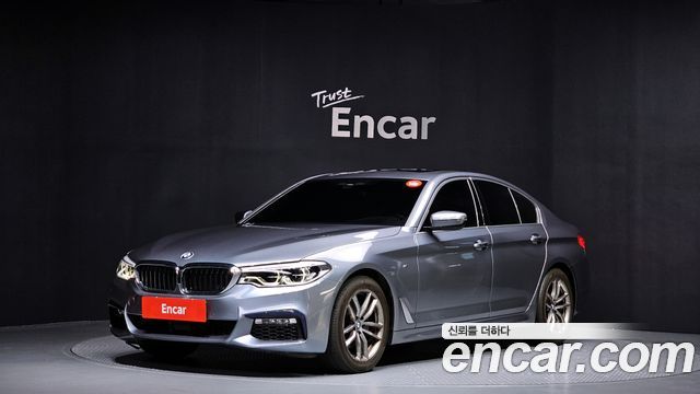 BMW 5-Series 2018 — photo 1