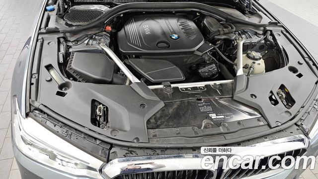 BMW 5-Series 2018 — photo 6