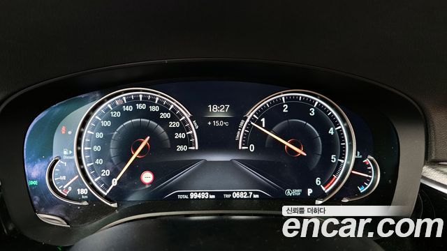 BMW 5-Series 2018 — photo 8