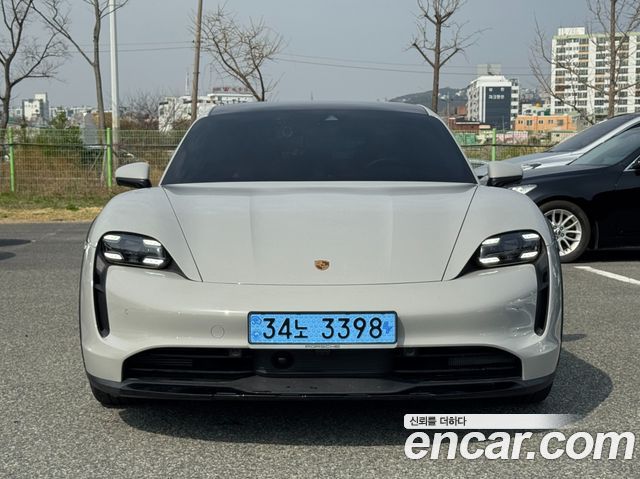 Porsche Taycan 2024 — photo 3