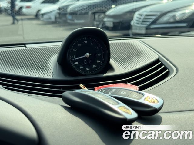 Porsche Taycan 2024 — photo 6