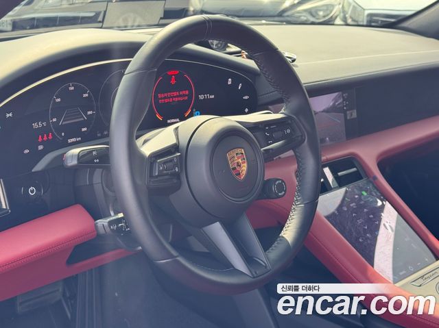 Porsche Taycan 2024 — photo 13