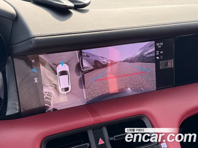 Porsche Taycan 2024 — photo 16