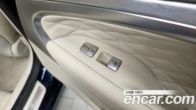 Genesis G70 2019 — photo 19