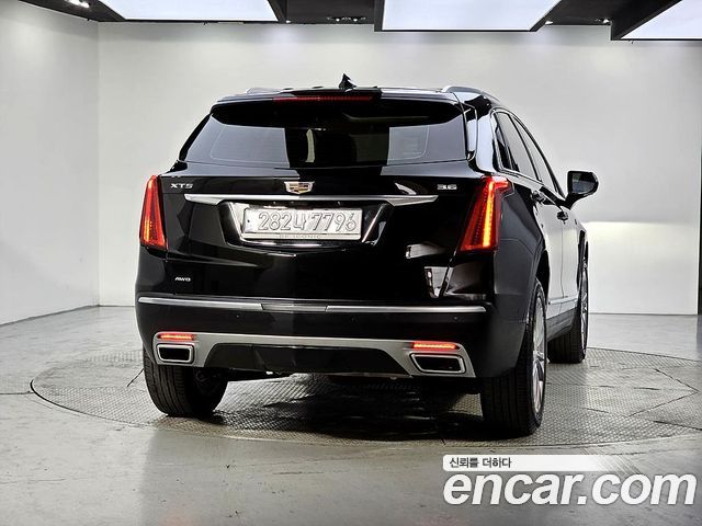 Cadillac XT5 2023 — photo 4