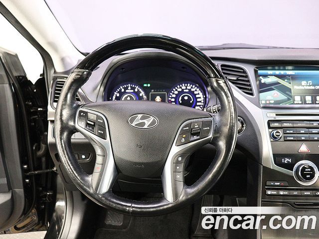 Hyundai Grandeur 2015 — photo 11
