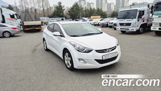 Hyundai AVANTE 2012 — photo 3