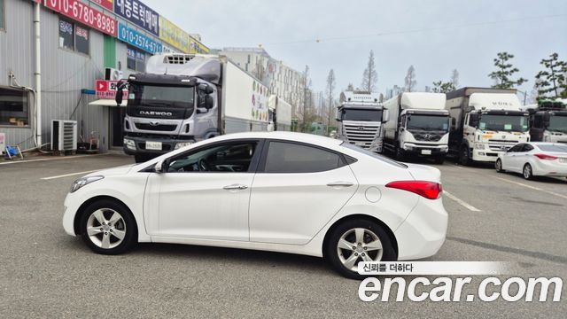 Hyundai AVANTE 2012 — photo 4