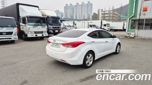Hyundai AVANTE 2012 — photo 7