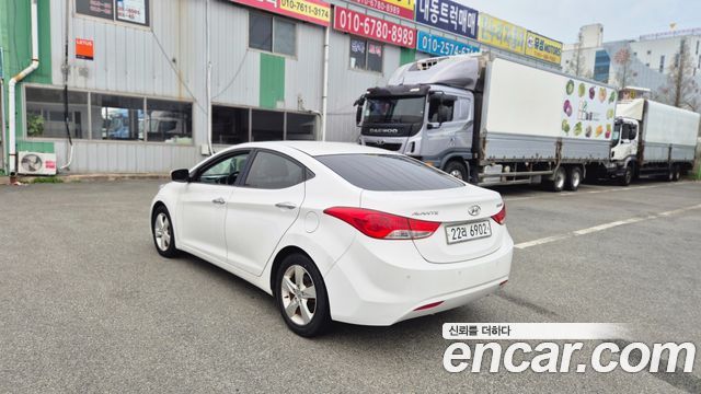 Hyundai AVANTE 2012 — photo 8