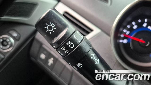 Hyundai AVANTE 2012 — photo 19