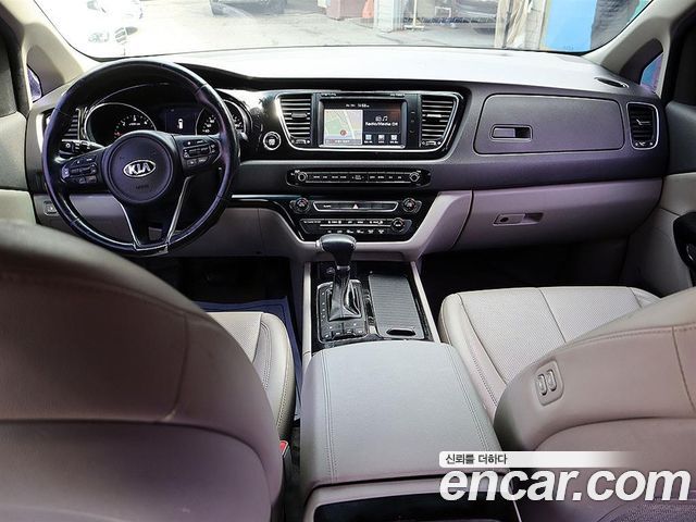 Kia Canival 2017 — photo 5