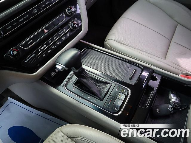 Kia Canival 2017 — photo 12