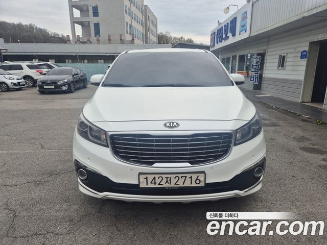 Kia Canival 2015 — photo 1