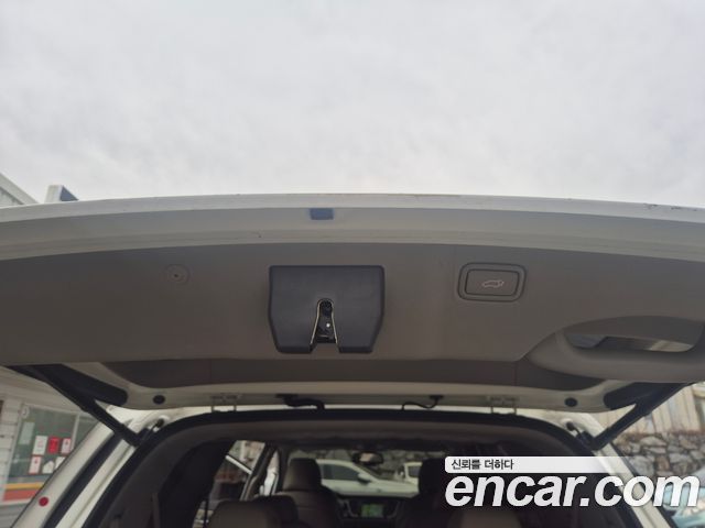 Kia Canival 2015 — photo 15