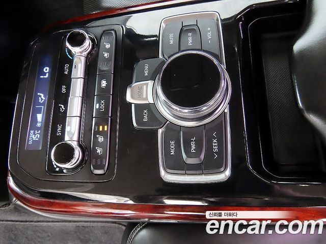 Genesis EQ900 2016 — photo 15