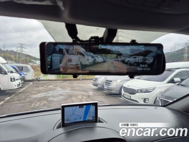 Hyundai Starex 2016 — photo 11