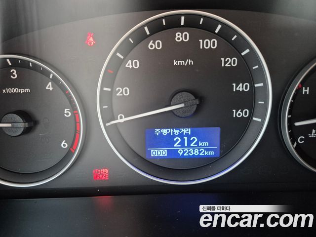Hyundai Starex 2016 — photo 12