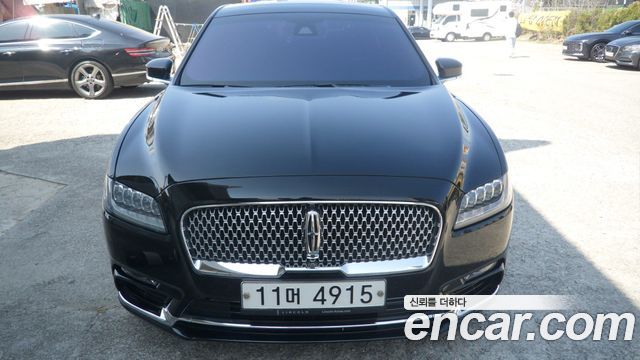 Lincoln Continental 2018 — photo 2