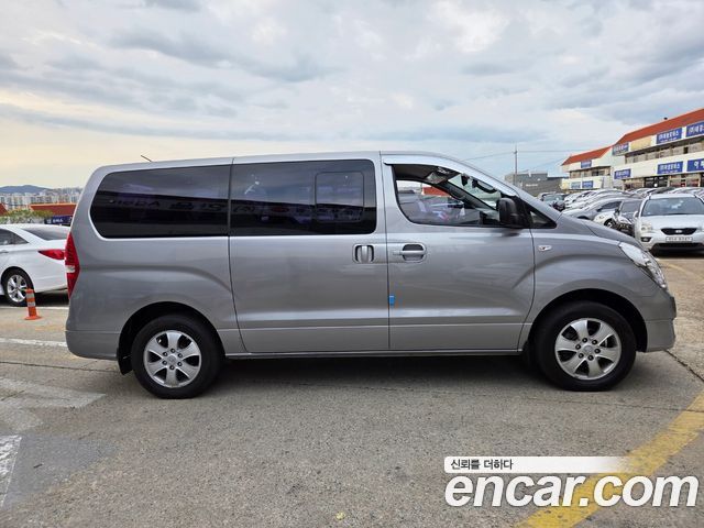 Hyundai Starex 2016 — photo 2