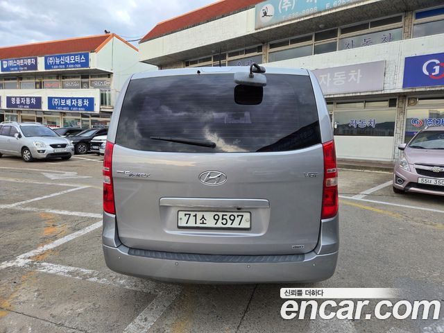 Hyundai Starex 2016 — photo 3
