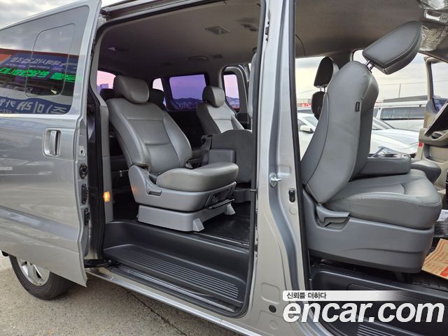 Hyundai Starex 2016 — photo 8