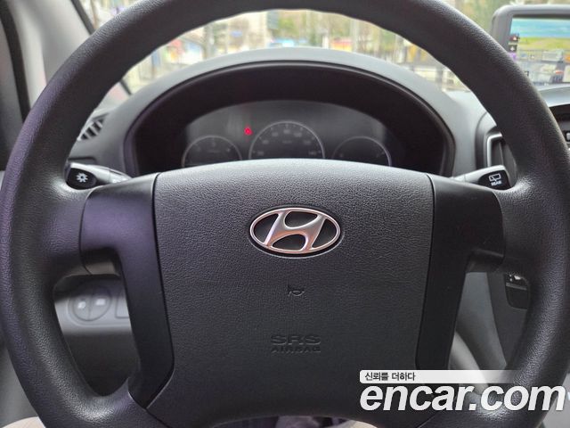 Hyundai Starex 2016 — photo 12