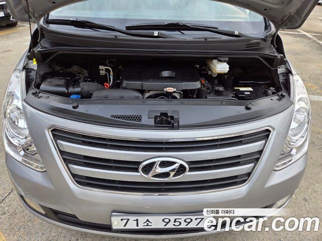 Hyundai Starex 2016 — photo 17