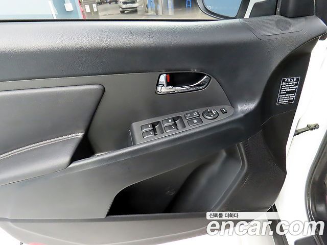 Kia Sportage 2012 — photo 13