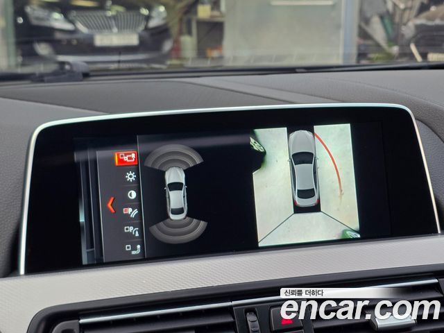 BMW 6-Series 2018 — photo 13