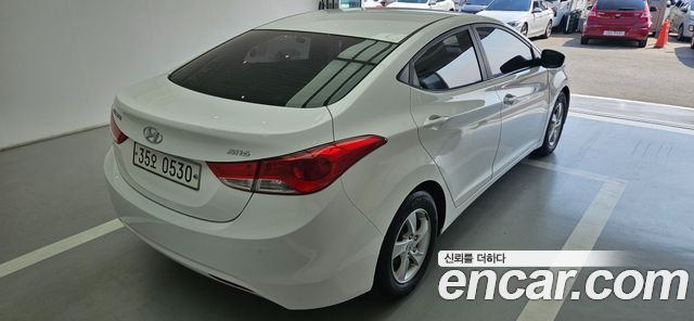 Hyundai AVANTE 2012 — photo 6