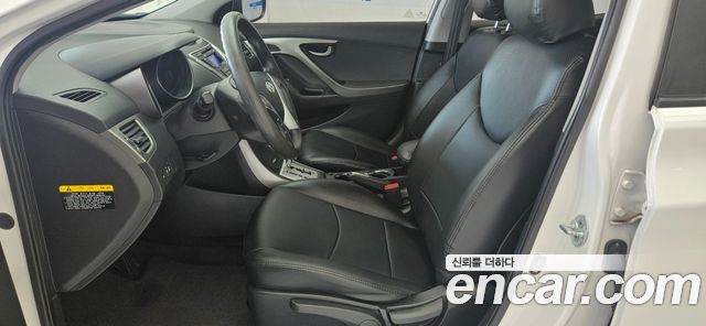 Hyundai AVANTE 2012 — photo 11