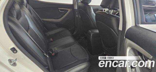Hyundai AVANTE 2012 — photo 14