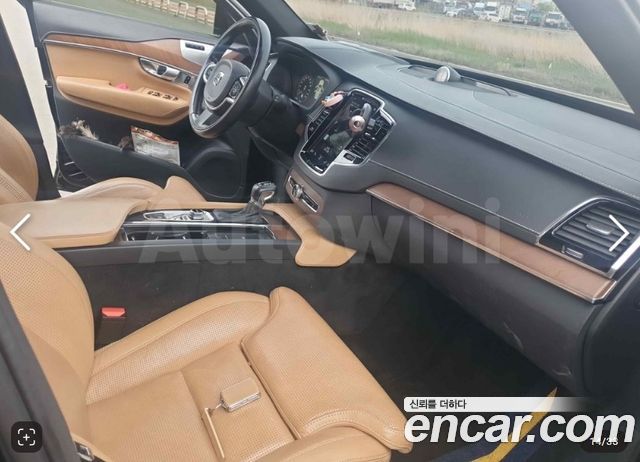 Volvo XC90 2017 — photo 10