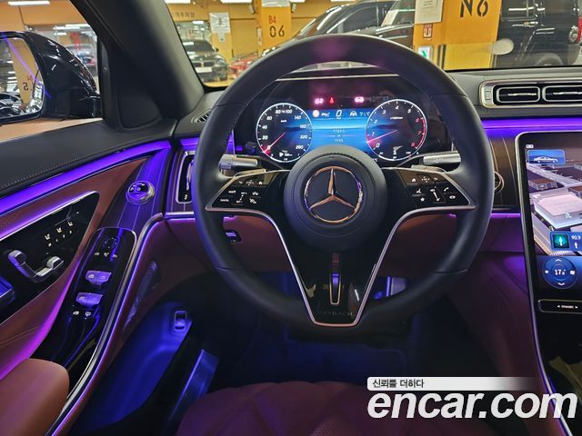 Mercedes-Benz S-Class 2023 — photo 13