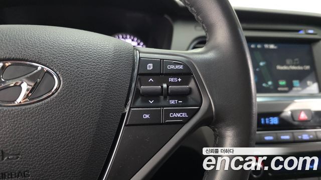Hyundai Sonata 2016 — photo 18