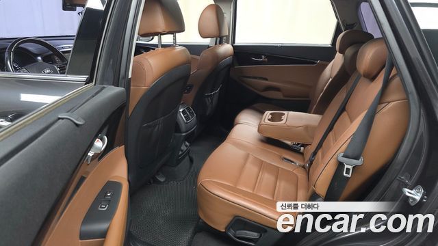 Kia Sorento 2018 — photo 17