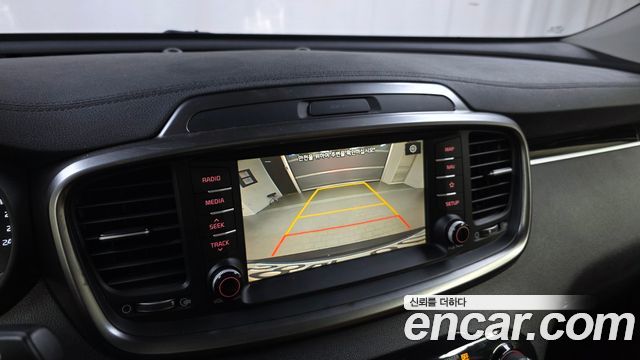 Kia Sorento 2018 — photo 22