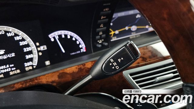 Mercedes-Benz S-Class 2010 — photo 9