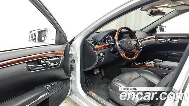 Mercedes-Benz S-Class 2010 — photo 10
