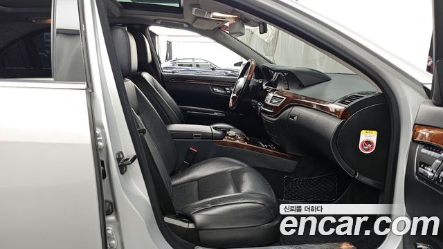 Mercedes-Benz S-Class 2010 — photo 11