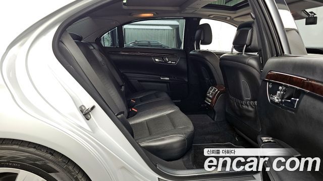 Mercedes-Benz S-Class 2010 — photo 12