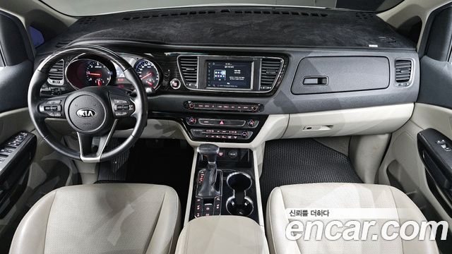 Kia Canival 2020 — photo 10