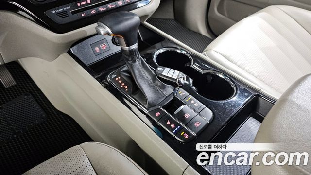 Kia Canival 2020 — photo 12