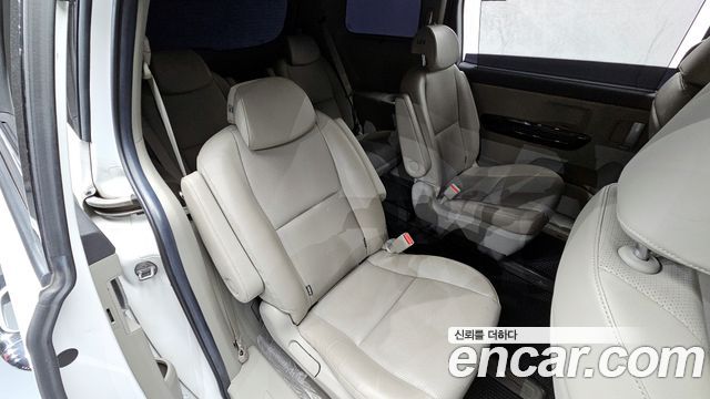Kia Canival 2020 — photo 18