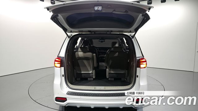 Kia Canival 2020 — photo 26