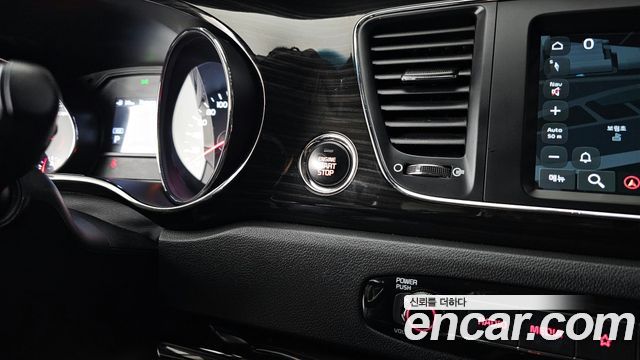 Kia Canival 2020 — photo 30